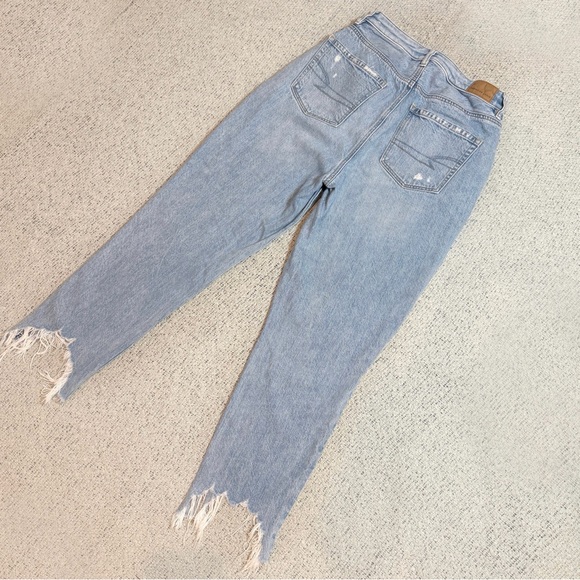 American Eagle Outfitters Light Blue Distressed Straight Leg Jeans Short 2 - Picture 2 of 8